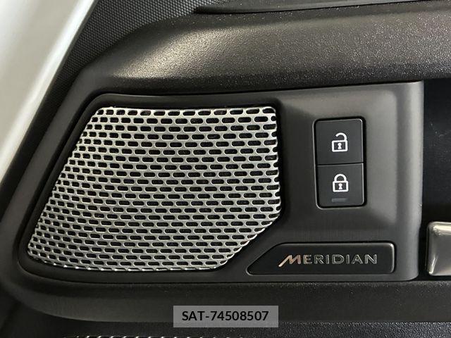 ROVER DEFENDER 2024-10 3385946-16
