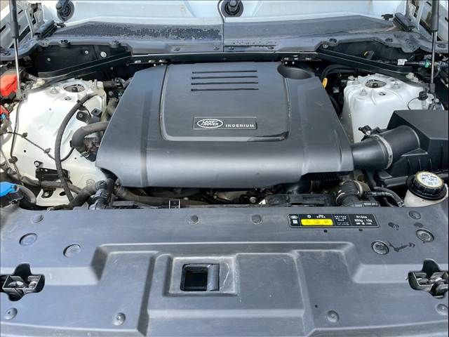 ROVER DEFENDER 2021-04 3682354-11