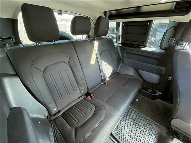 ROVER DEFENDER 2021-04 3682354-6