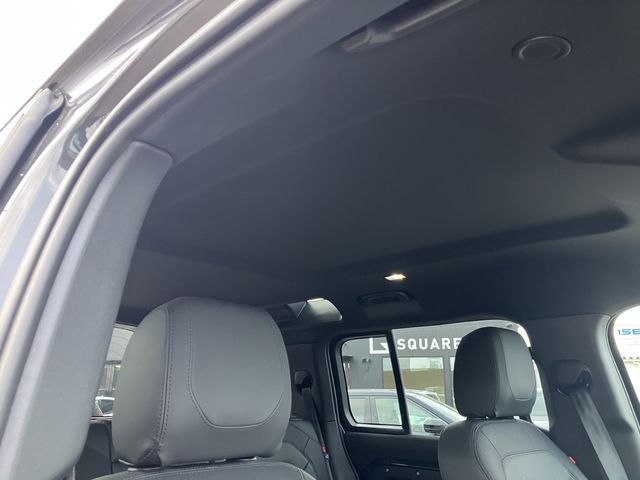 ROVER DEFENDER 2023-03 3682338-9