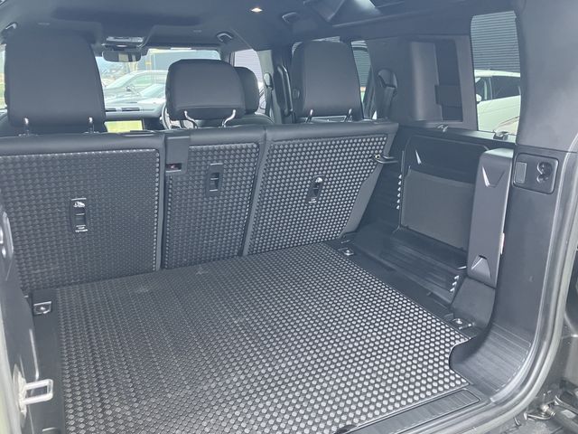 ROVER DEFENDER 2023-03 3682338-17
