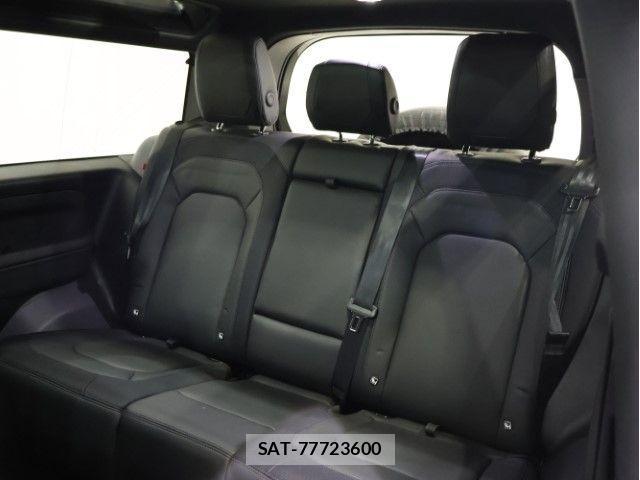 ROVER DEFENDER 2023-10 4600969-4