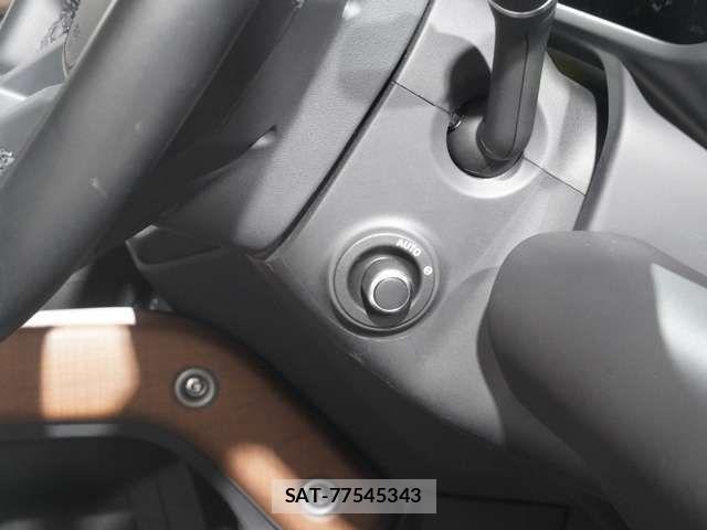 ROVER DEFENDER 2023-04 5877678-18
