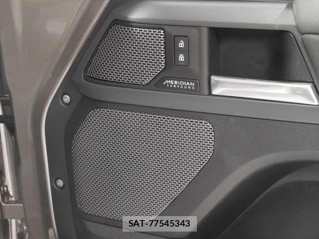 ROVER DEFENDER 2023-04 5877678-4