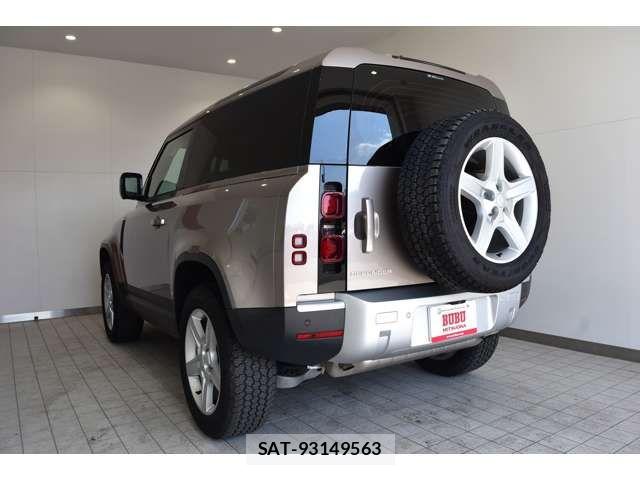 ROVER DEFENDER 2023-10 5877725-7