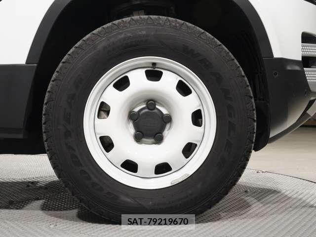 ROVER DEFENDER 2023-03 5877728-4