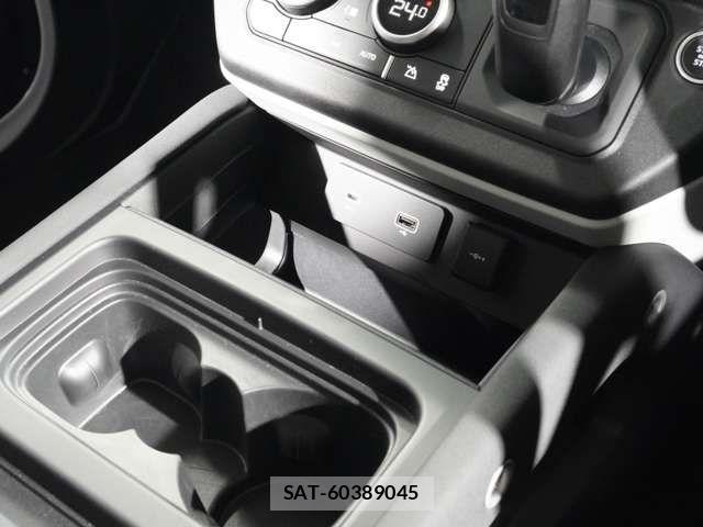 ROVER DEFENDER 2021-06 5877736-17