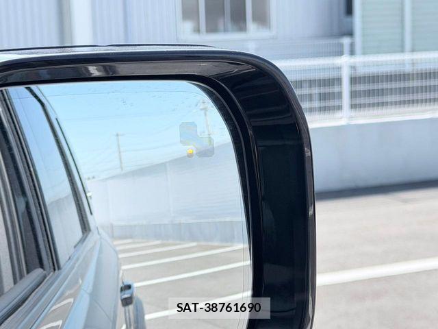 ROVER DEFENDER 2023-03 6017638-11