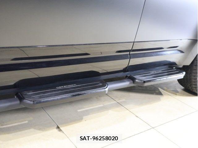 ROVER DEFENDER 2023-11 6265765-13