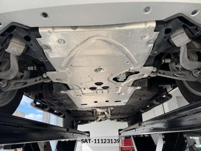 ROVER DEFENDER 2023-02 6614560-14