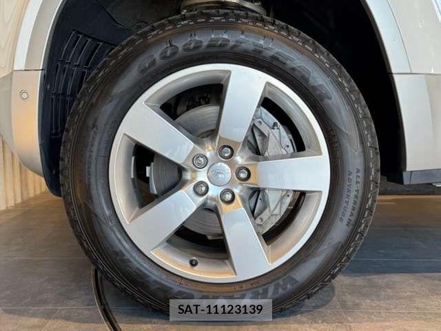 ROVER DEFENDER 2023-02 6614560-2