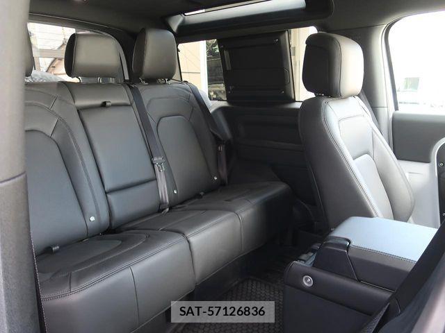 ROVER DEFENDER 2025-06 6614561-13