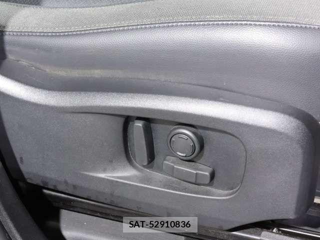 ROVER DEFENDER 2021-03 6677863-17