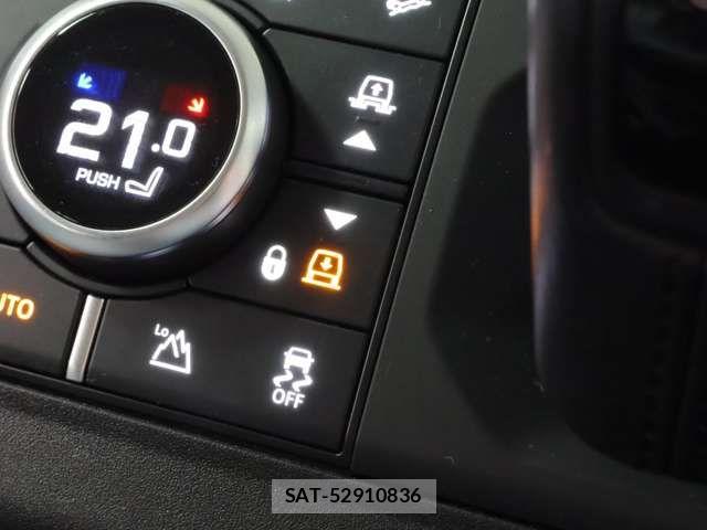 ROVER DEFENDER 2021-03 6677863-3