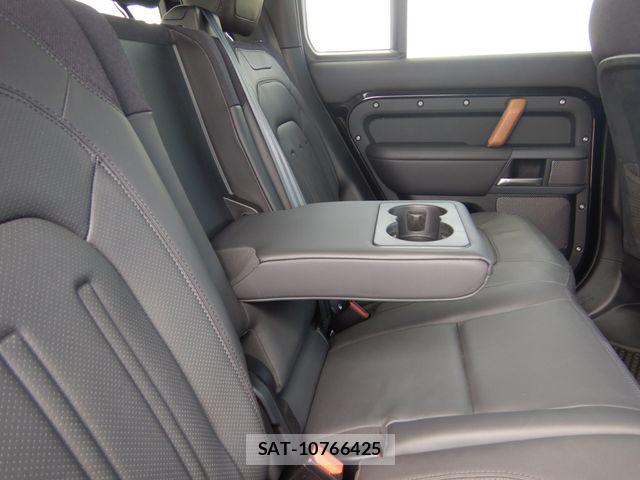ROVER DEFENDER 2022-06 6753149-25