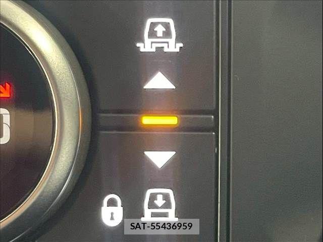 ROVER DEFENDER 2023-09 6817040-9