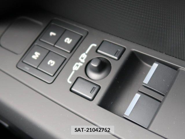 ROVER DEFENDER 2025-09 6912256-16