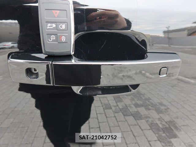 ROVER DEFENDER 2025-09 6912256-17