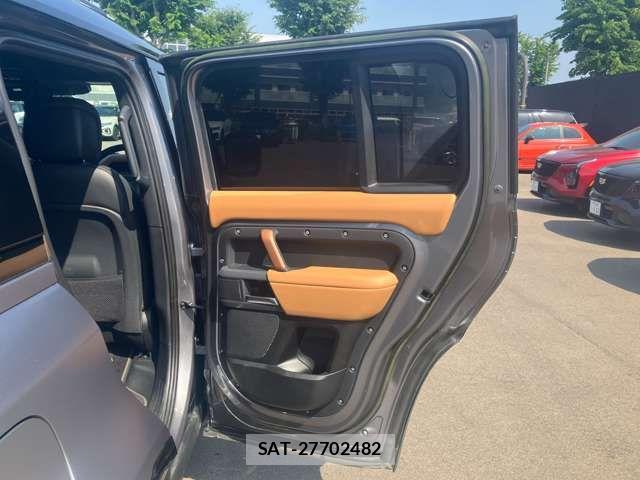ROVER DEFENDER 2023-05 7060549-18