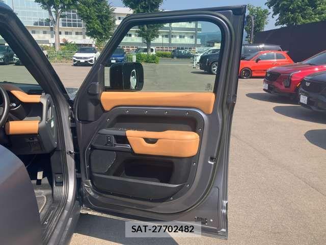 ROVER DEFENDER 2023-05 7060549-8