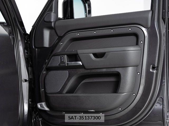ROVER DEFENDER 2024-12 7060536-6