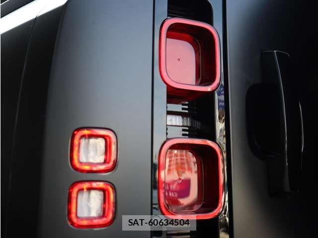 ROVER DEFENDER 2023-08 7224506-12