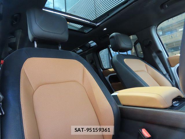 ROVER DEFENDER 2024-06 7218478-15