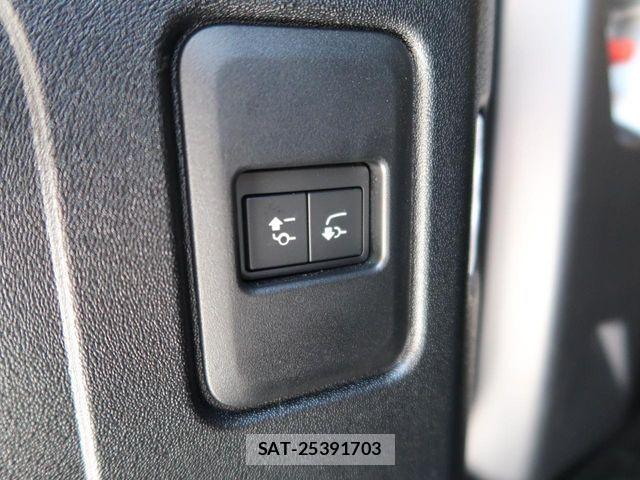 ROVER DEFENDER 2025-09 7216542-6