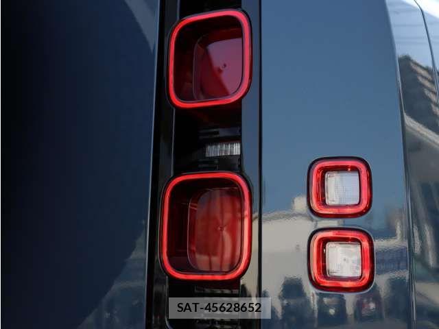 ROVER DEFENDER 2024-02 7224511-9