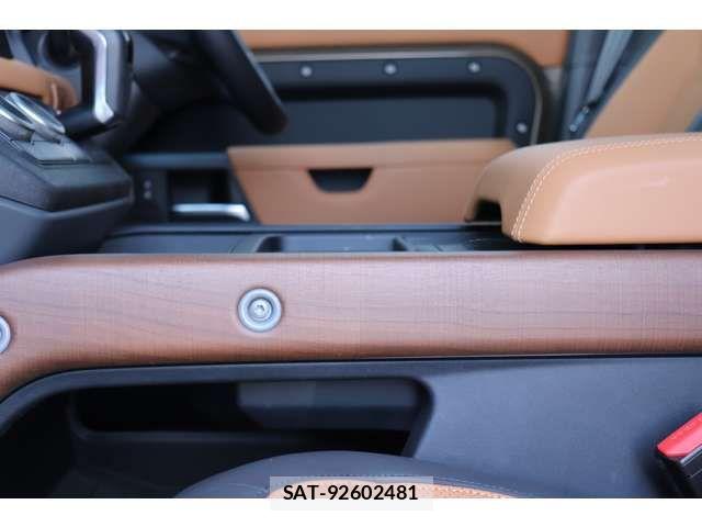 ROVER DEFENDER 2023-05 7224504-19