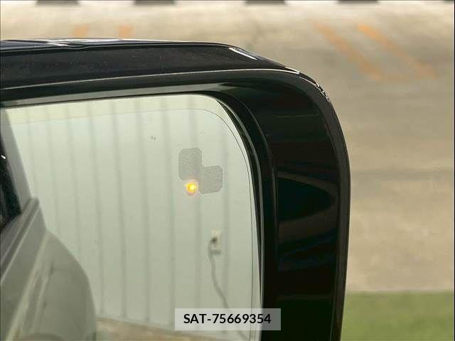 ROVER DEFENDER 2023-04 7252182-10