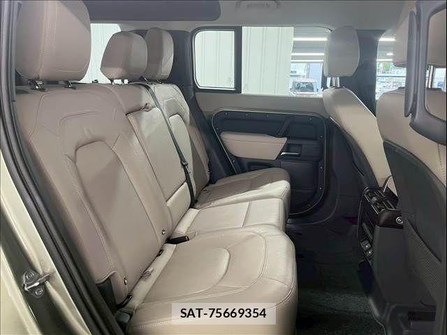 ROVER DEFENDER 2023-04 7252182-7