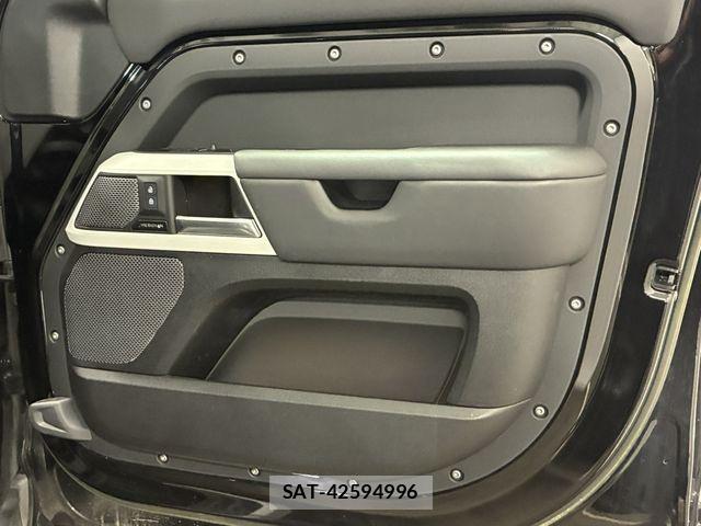 ROVER DEFENDER 2023-07 7329899-15