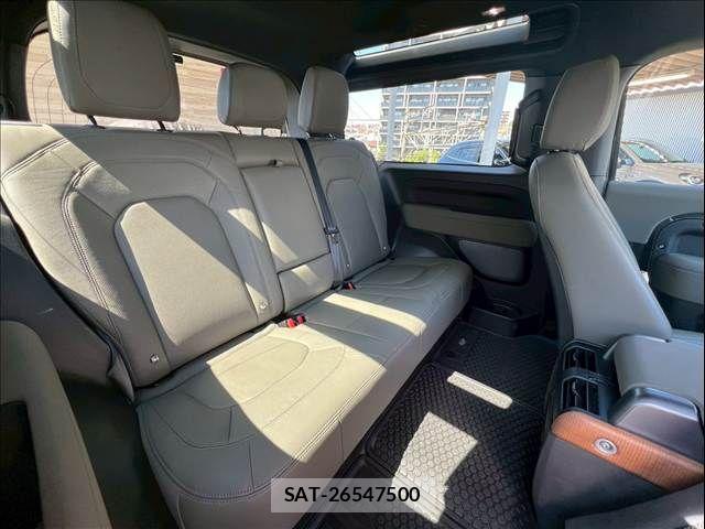ROVER DEFENDER 2023-08 7359680-6