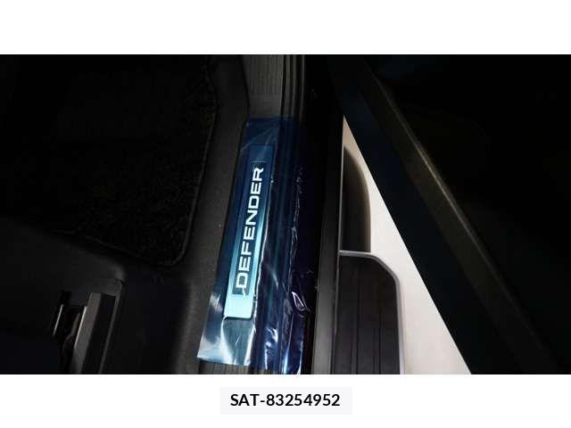 ROVER DEFENDER 2023-08 7619722-15