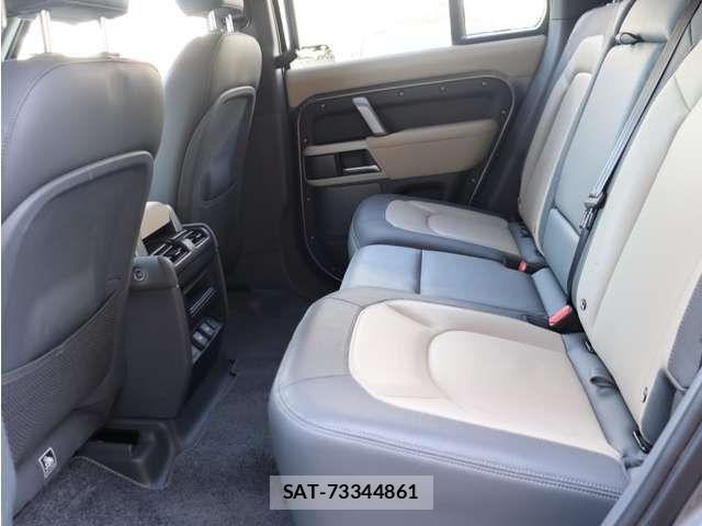 ROVER DEFENDER 2023-06 7619725-16