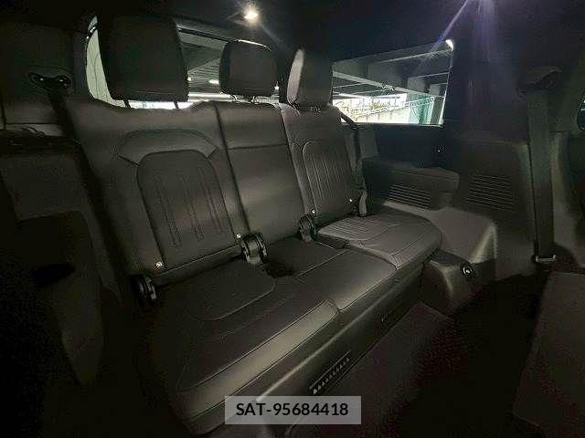 ROVER DEFENDER 2023-05 7728191-8