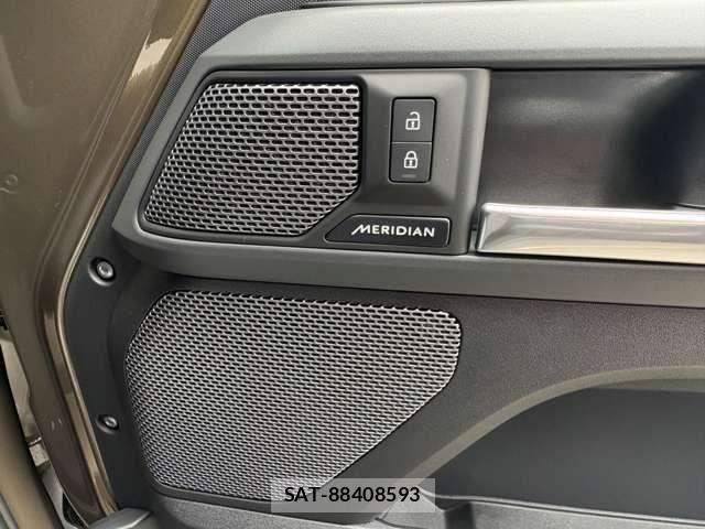 ROVER DEFENDER 2024-10 7879245-17