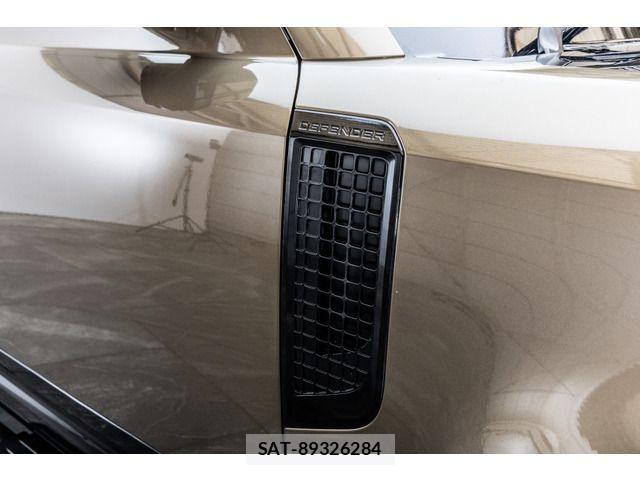 ROVER DEFENDER 2023-06 7879247-19