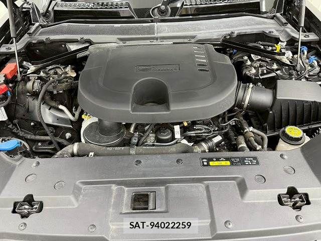 ROVER DEFENDER 2022-08 7963637-19