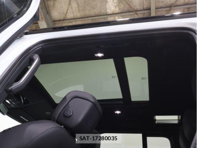 ROVER DEFENDER 2025-08 8132189-13