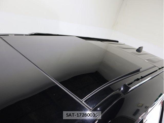 ROVER DEFENDER 2025-08 8132189-14