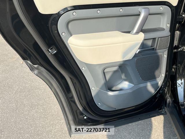 ROVER DEFENDER 2023-11 8146620-19