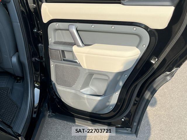 ROVER DEFENDER 2023-11 8146620-20