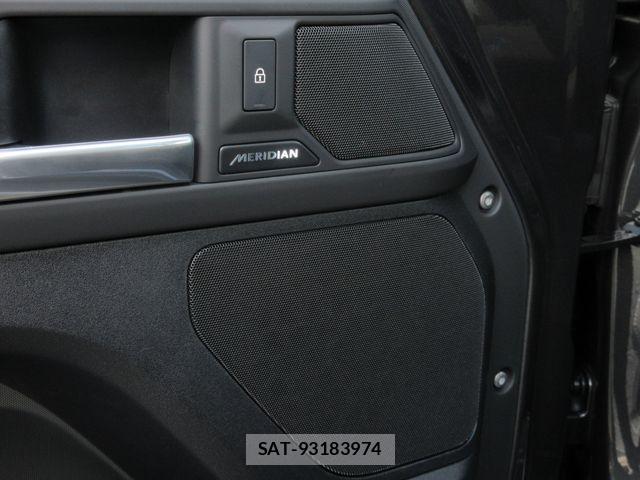 ROVER DEFENDER 2025-06 8146614-18