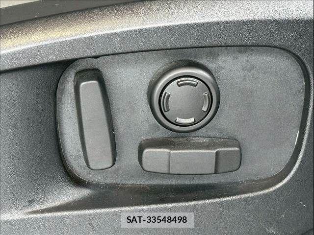 ROVER DEFENDER 2023-03 8146624-10