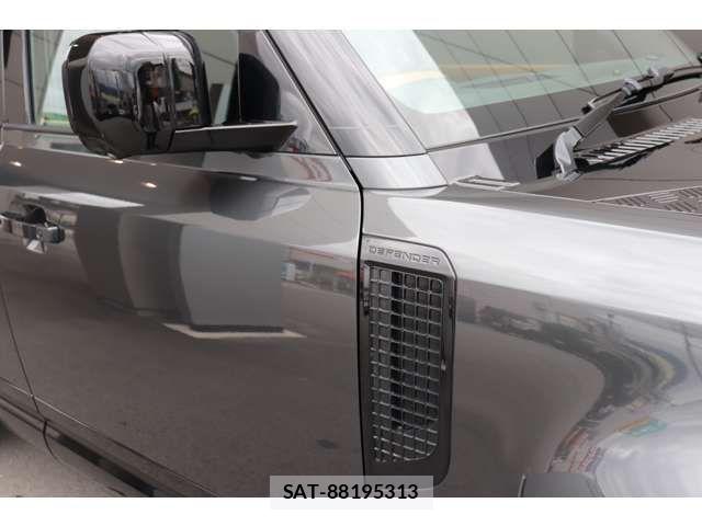 ROVER DEFENDER 2023-05 8209994-16