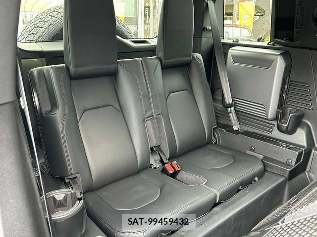 ROVER DEFENDER 2021-02 8316868-24