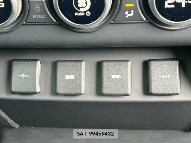 ROVER DEFENDER 2021-02 8316868-26