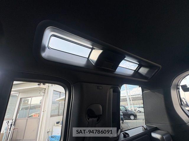 ROVER DEFENDER 2024-04 8334455-22